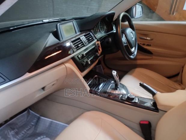 BMW 320i 2012 Black