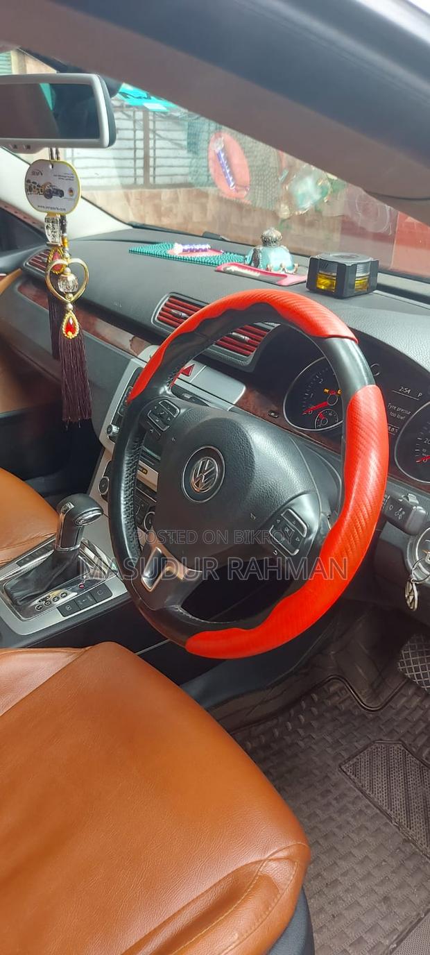 Volkswagen Passat 2010 Black