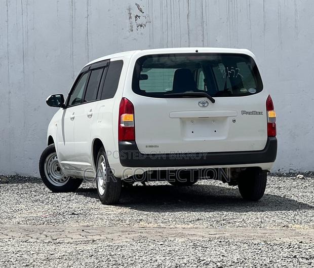 Toyota Probox 1.5 F 2WD 2021 White