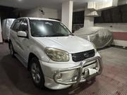 Toyota RAV4 1.8 2005 Pearl for sale