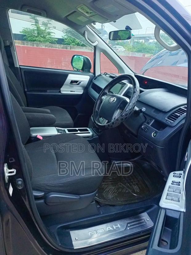 Toyota Noah 2013 Maroon