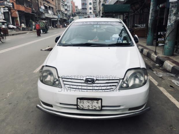 Toyota Corolla 2001 White