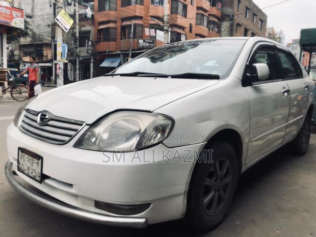 Toyota Corolla 2001 White