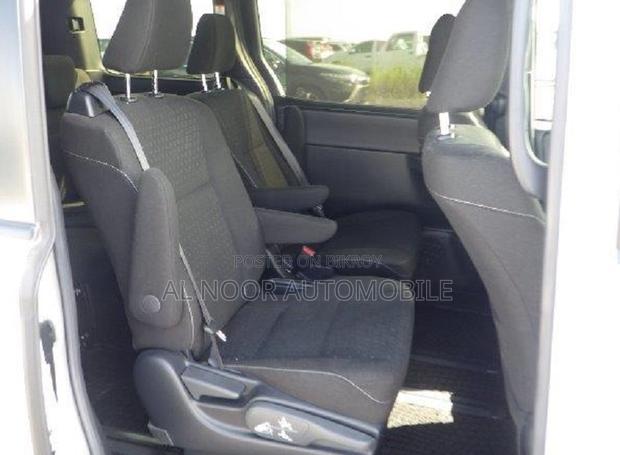 Toyota Noah 2021 Pearl