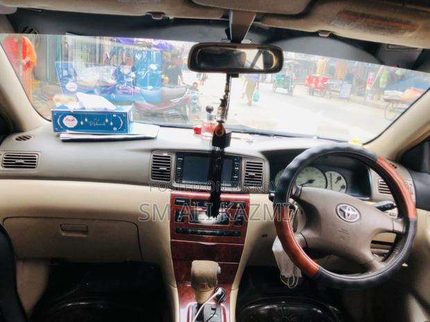 Toyota Corolla 2001 White