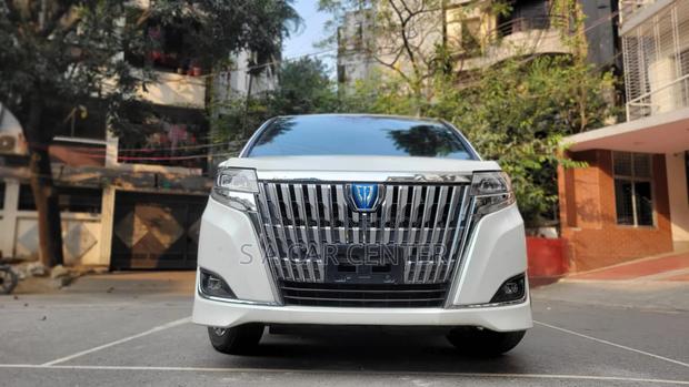 Toyota Esquire 2019 Pearl