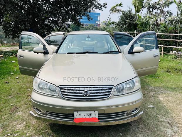 Nissan Sunny B15 Sedan 1.5 2004 Gold