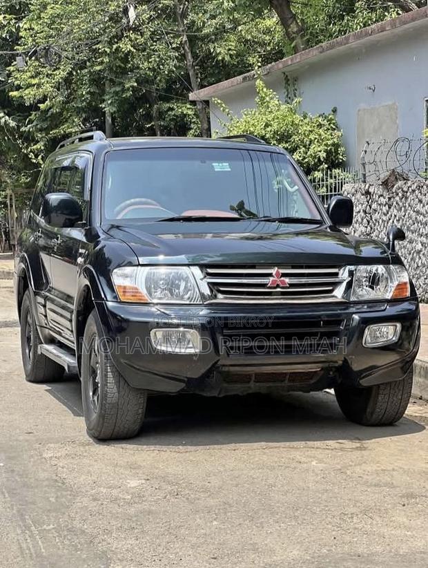 Mitsubishi Pajero 2002
