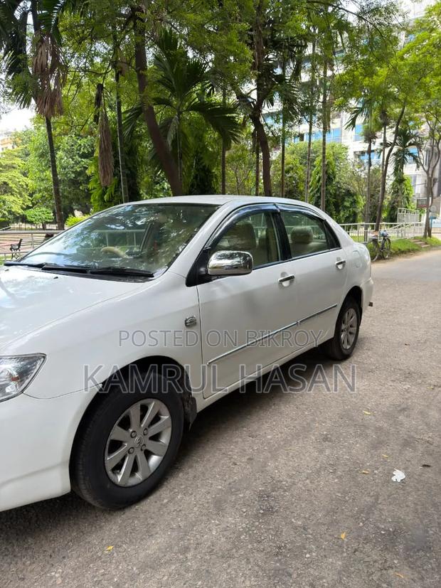 Toyota Corolla 2005 White