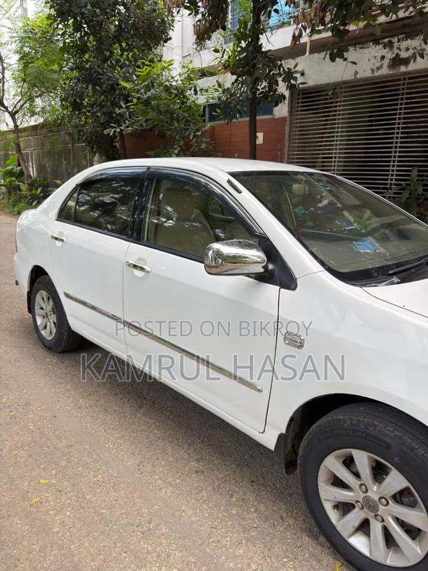 Toyota Corolla 2005 White