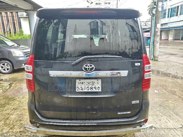 Toyota Noah 2011 Black