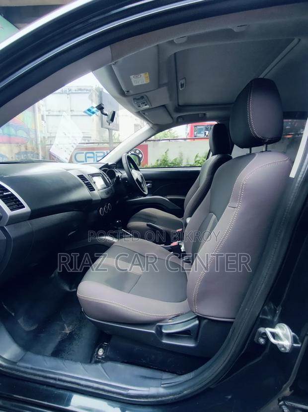 Mitsubishi Outlander 2010 Black