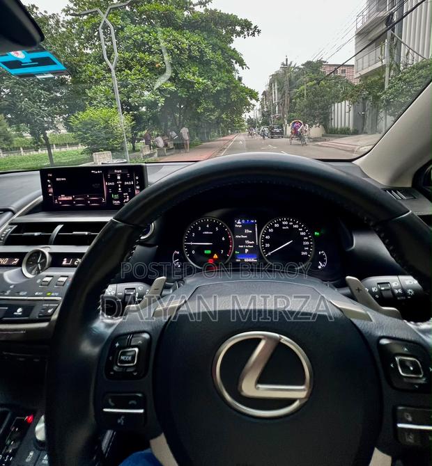 Lexus NX 300h FWD 2018 Pearl