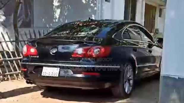 Volkswagen Passat 2010 Black