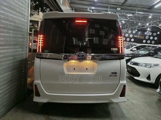 Toyota Noah 1.8 FWD Hybrid (7 Seater) 2021 Pearl