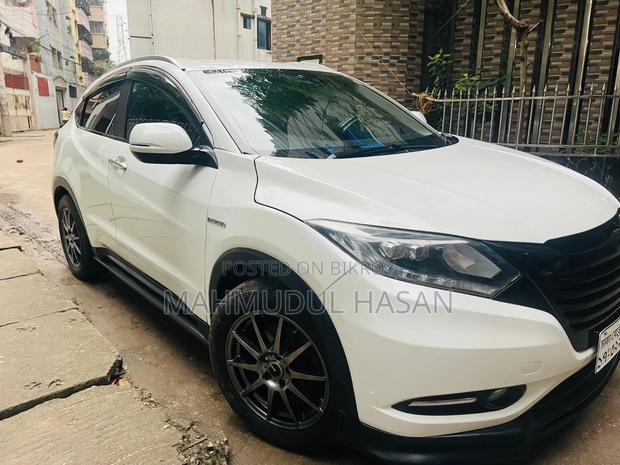 Honda Vezel 2014 Pearl