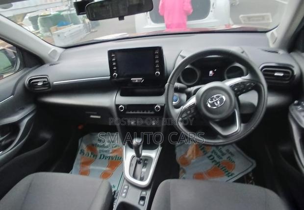 Toyota Yaris Cross 2021 Red