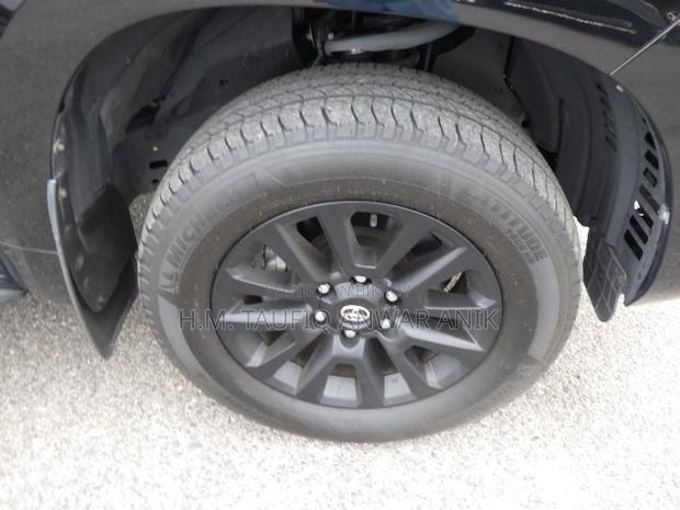 Toyota Land Cruiser Prado 2.7 2023 Black