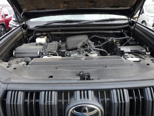 Toyota Land Cruiser Prado 2.7 2023 Black