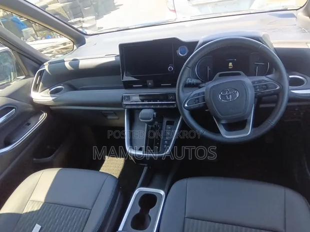 Toyota Noah 2022 Black