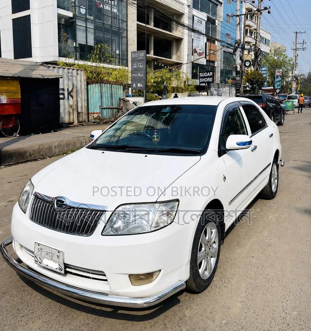 Toyota Corolla 2004 White