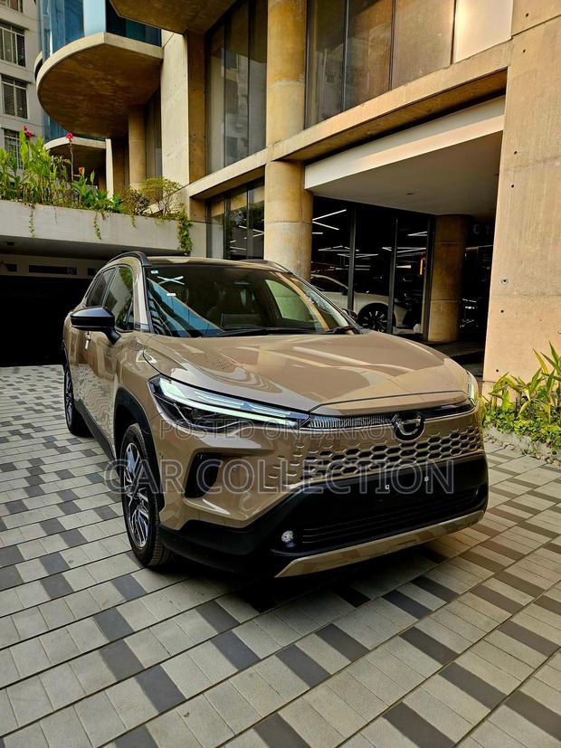New Toyota Corolla Cross 2025 Brown