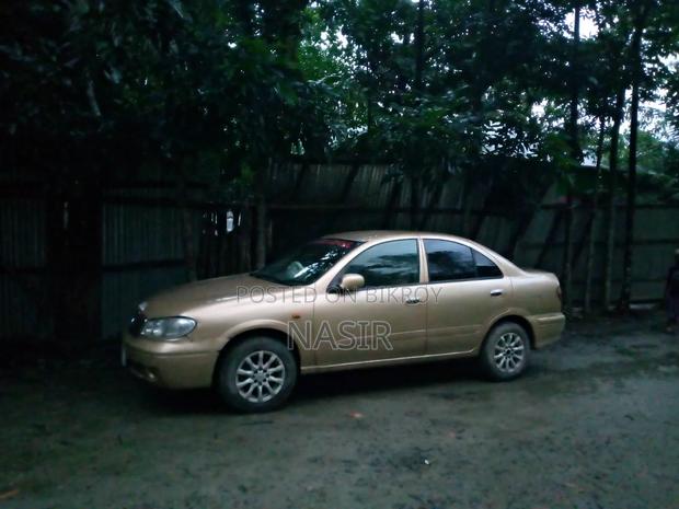 Nissan Sunny 2025 Gold