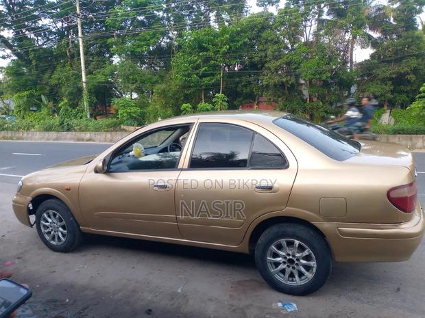 Nissan Sunny 2025 Gold