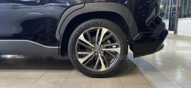 Toyota Corolla Cross 1.8 Hybrid AWD 2022 Black