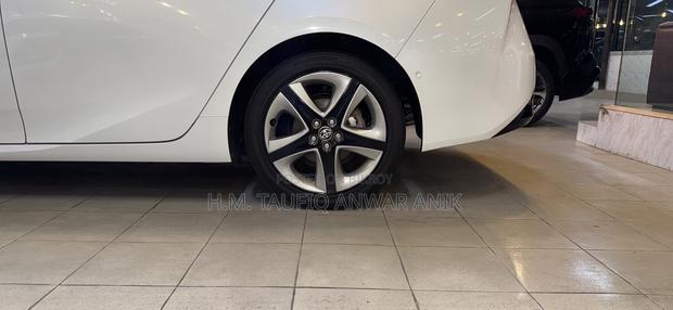 Toyota Prius 20th Anniversary Edition 2021 Pearl