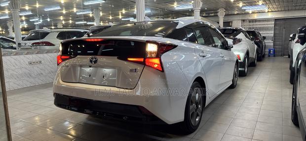 Toyota Prius 20th Anniversary Edition 2021 Pearl