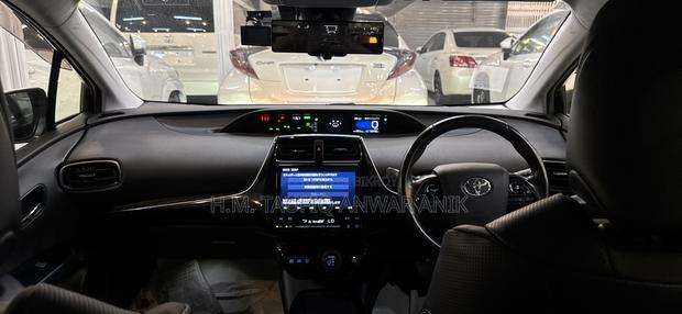 Toyota Prius 20th Anniversary Edition 2021 Pearl