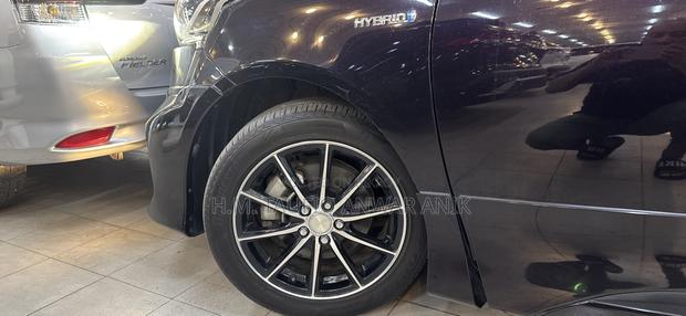Toyota Sienta 1.5 AWD (6-Seater) 2018 Purple