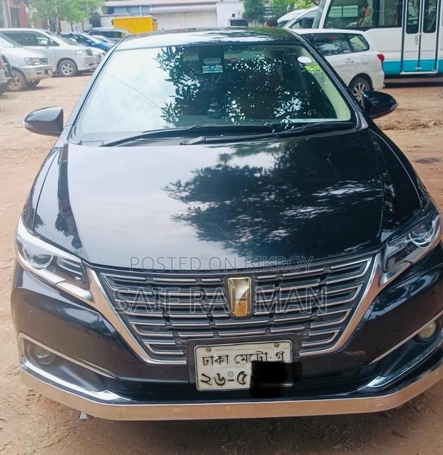 Toyota Premio 2016 Black