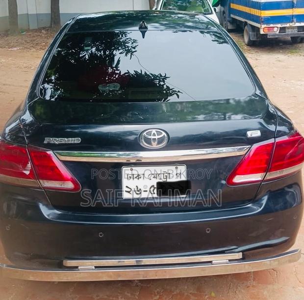 Toyota Premio 2016 Black