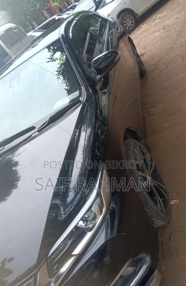 Toyota Premio 2016 Black