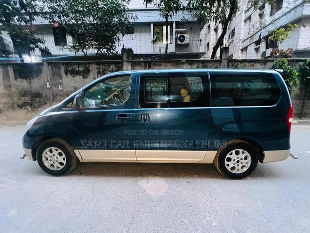 Hyundai H200 2012 Teal