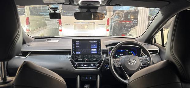 Toyota Corolla Cross 1.8 Hybrid AWD 2022 Pearl