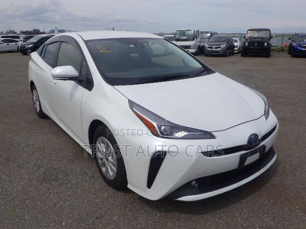 Toyota Prius 2021 Pearl