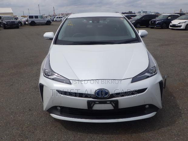 Toyota Prius 2021 Pearl