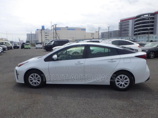 Toyota Prius 2021 Pearl