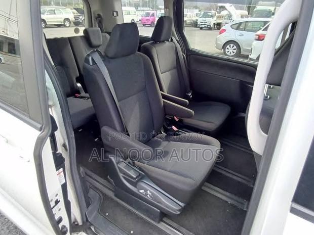 Toyota Noah 2021 Pearl