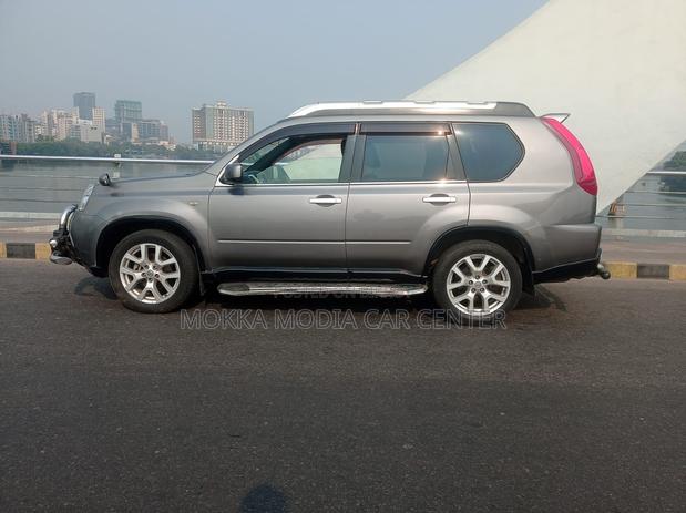 Nissan X-Trail 2011 Gray