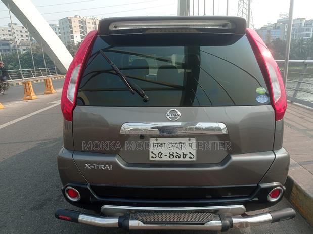 Nissan X-Trail 2011 Gray
