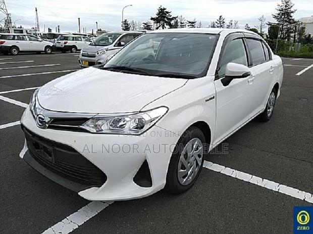Toyota Axio 2021 Pearl