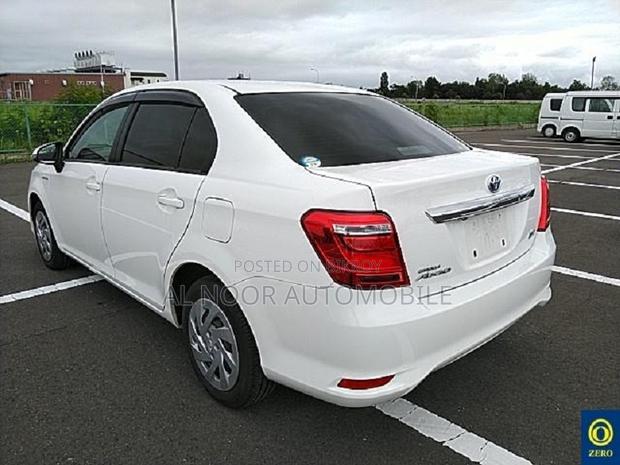 Toyota Axio 2021 Pearl