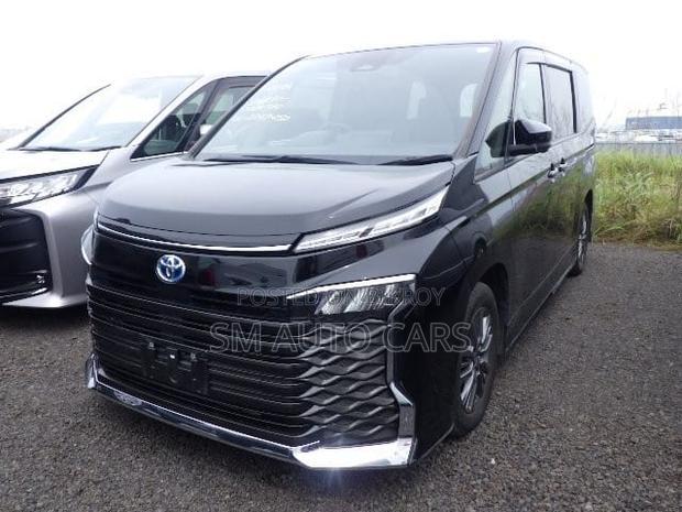 Toyota Voxy 2022 Black