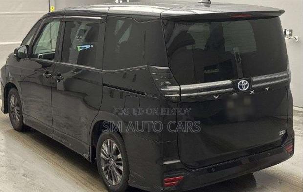 Toyota Voxy 2023 Black