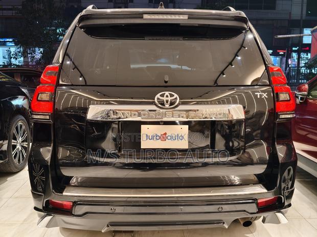 Toyota Land Cruiser Prado 2022 Black