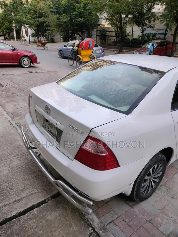 Toyota Corolla 2005 White